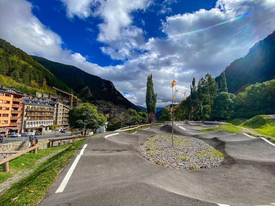 Iconic - A Pie De Pistas En 1 Minuto - Terraza Con Vistas Al Valle Arinsal - Parking Gratis L By Bonesvacances Eksteriør bilde